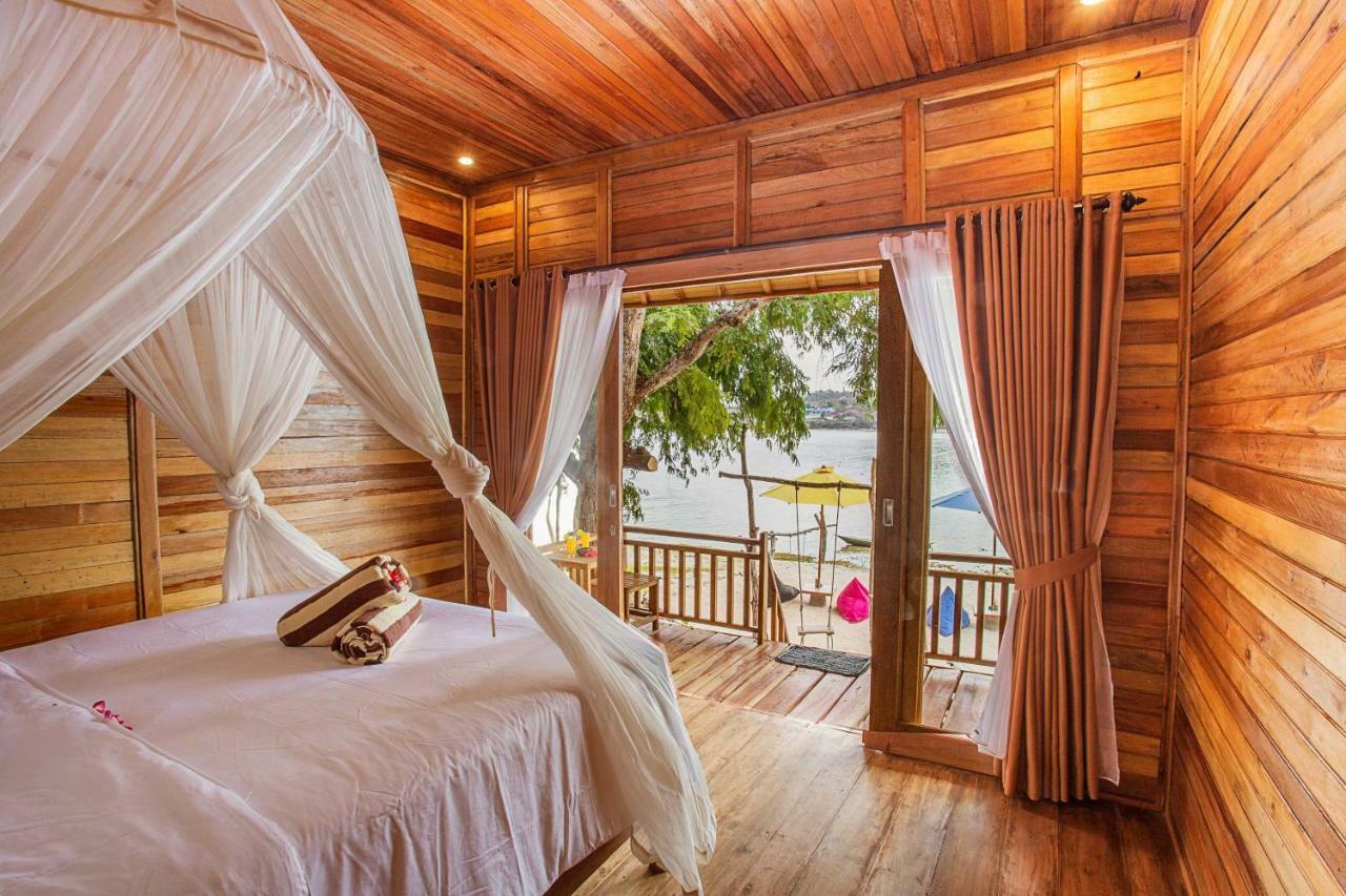 Wooden Beach Sunset Cottages Lembongan Esterno foto