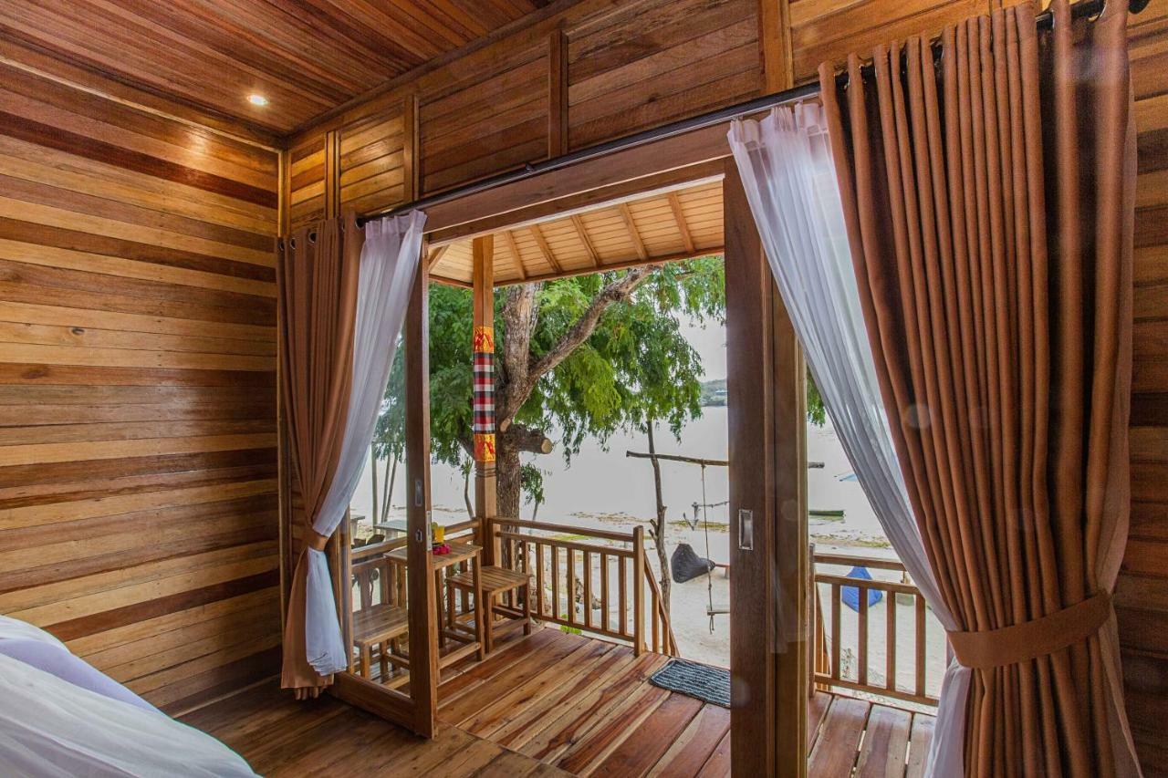 Wooden Beach Sunset Cottages Lembongan Esterno foto